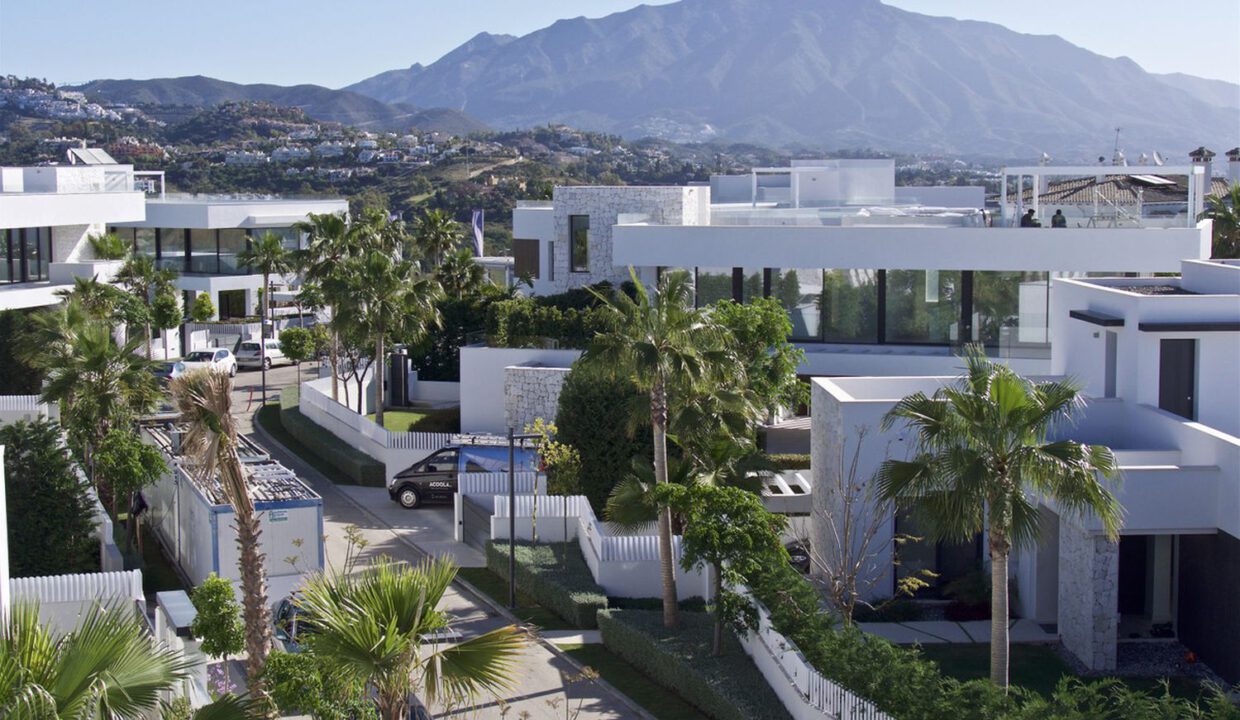 detached-benahavis-1