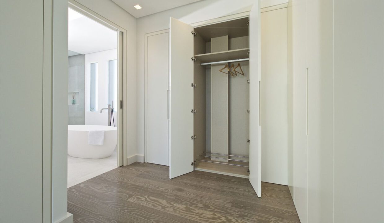 detached-benahavis-13