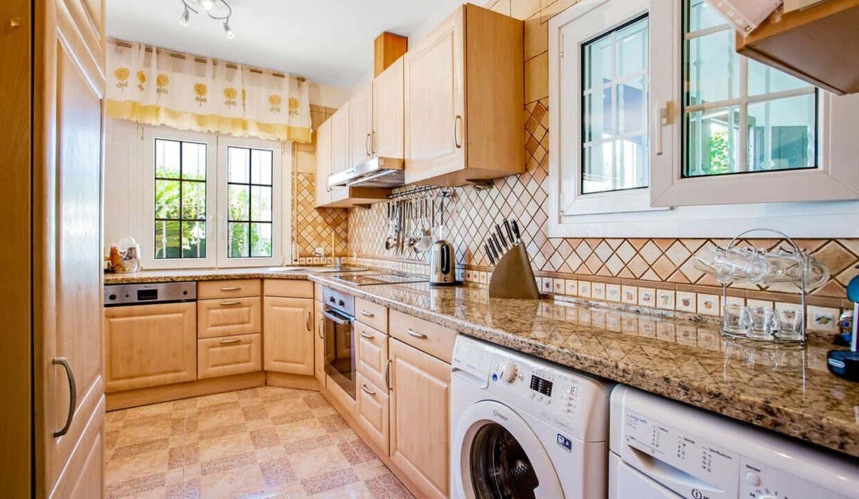 detached-villa-marbesa-3