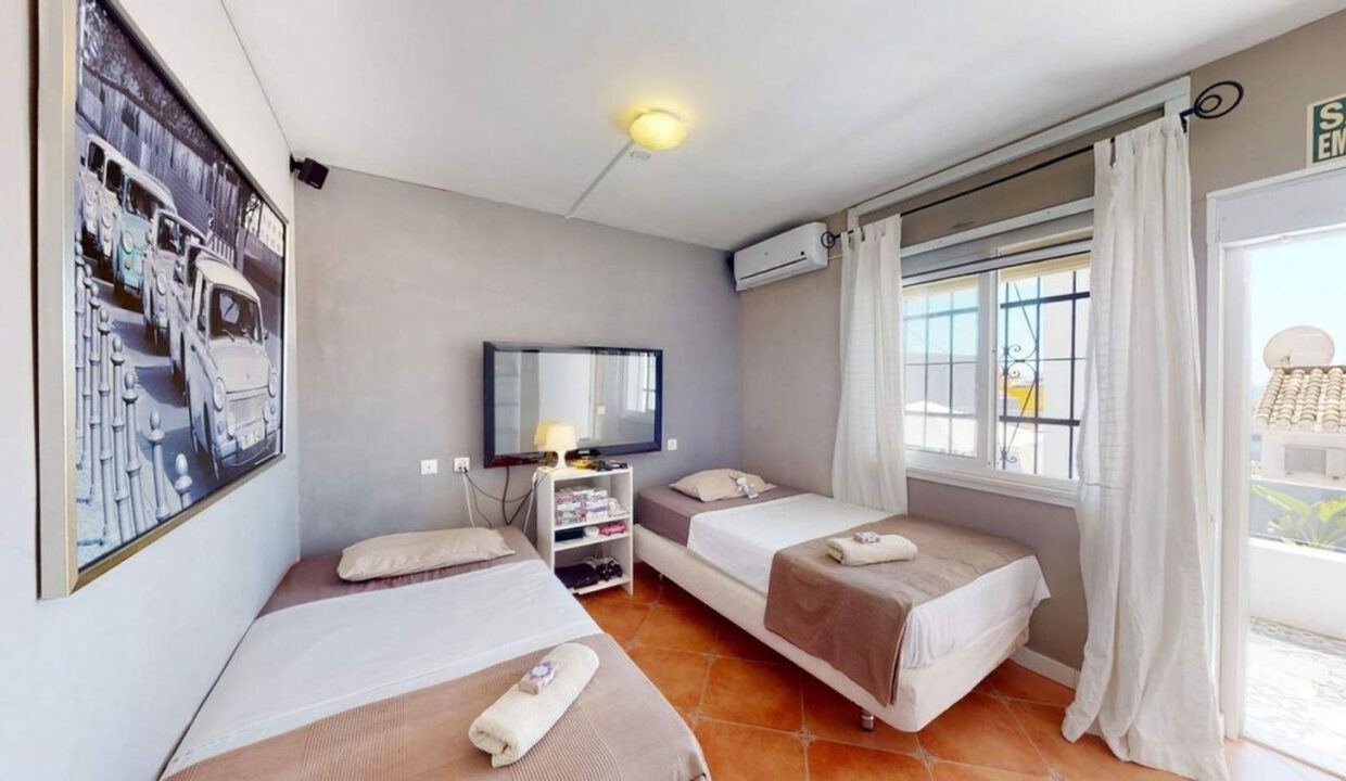 funegirola-castle-villa-9