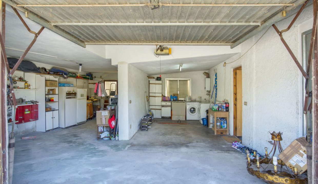 rustic-villa-marbella-20