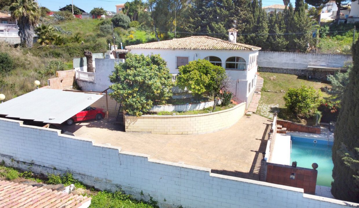 rustic-villa-marbella-3