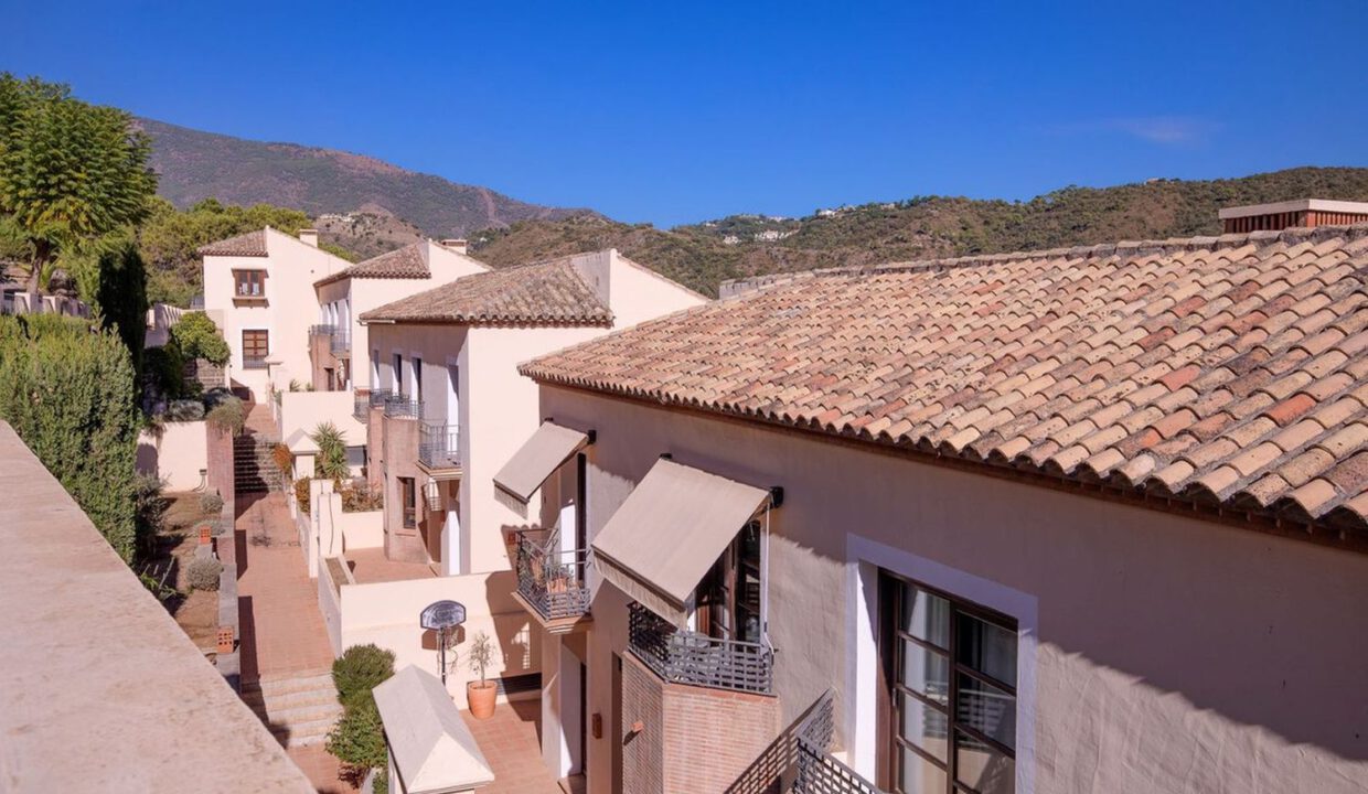 benahavis-townhouse-12