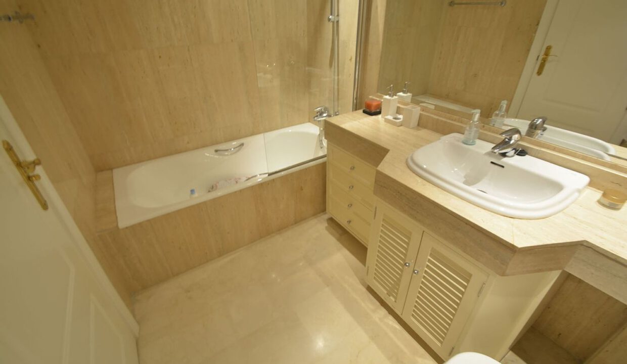 elviria-apartment-11