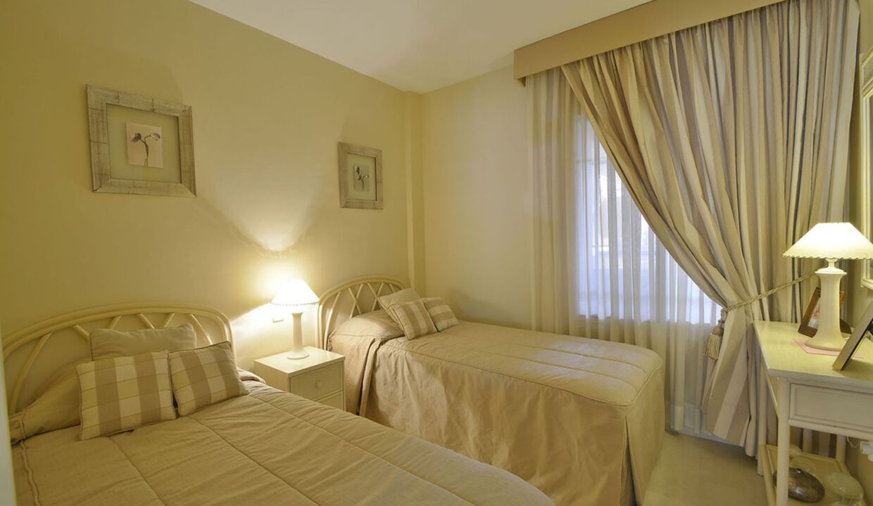 elviria-apartment-12