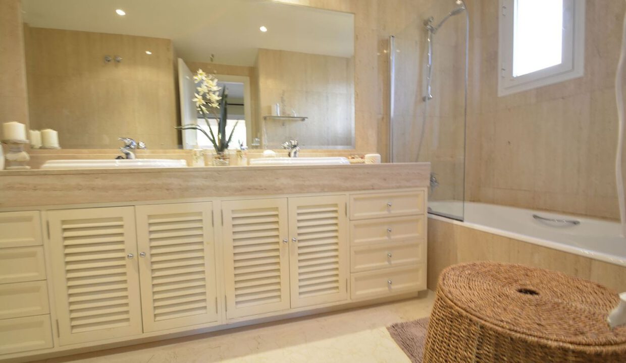 elviria-apartment-8