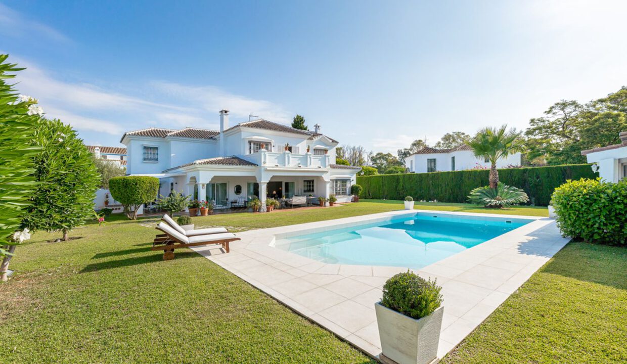 estepona-villa-1