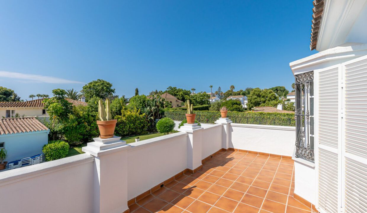estepona-villa-11