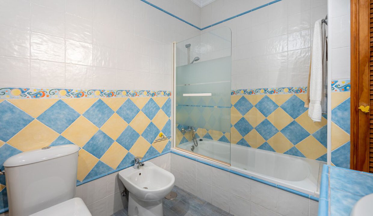 los-pacos-semi-detached-10