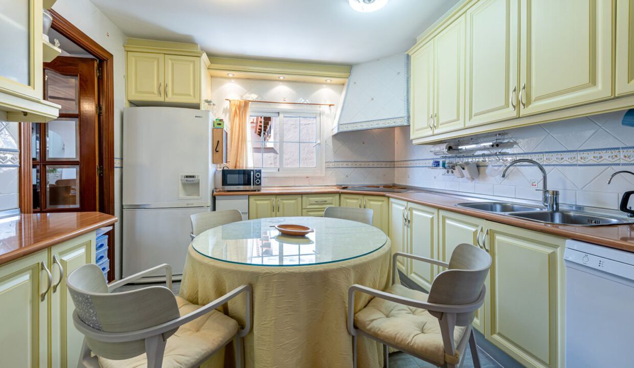 los-pacos-semi-detached-12