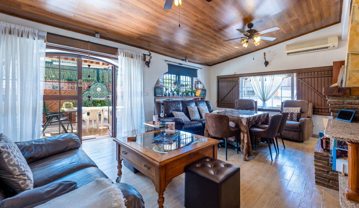 los-pacos-semi-detached-13