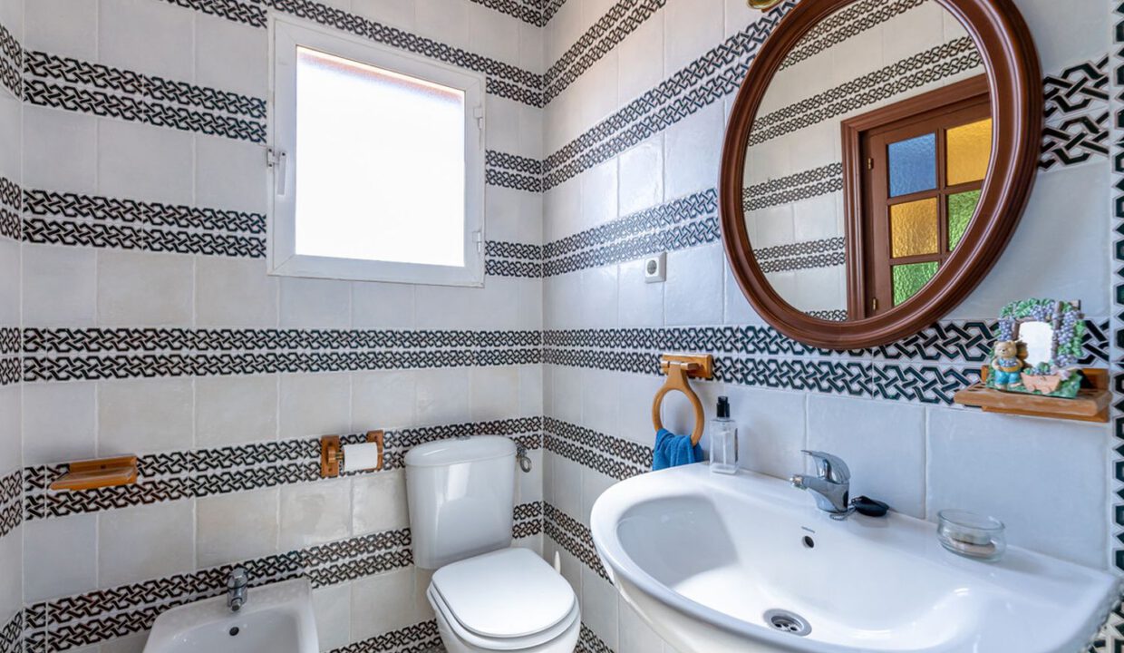 los-pacos-semi-detached-17