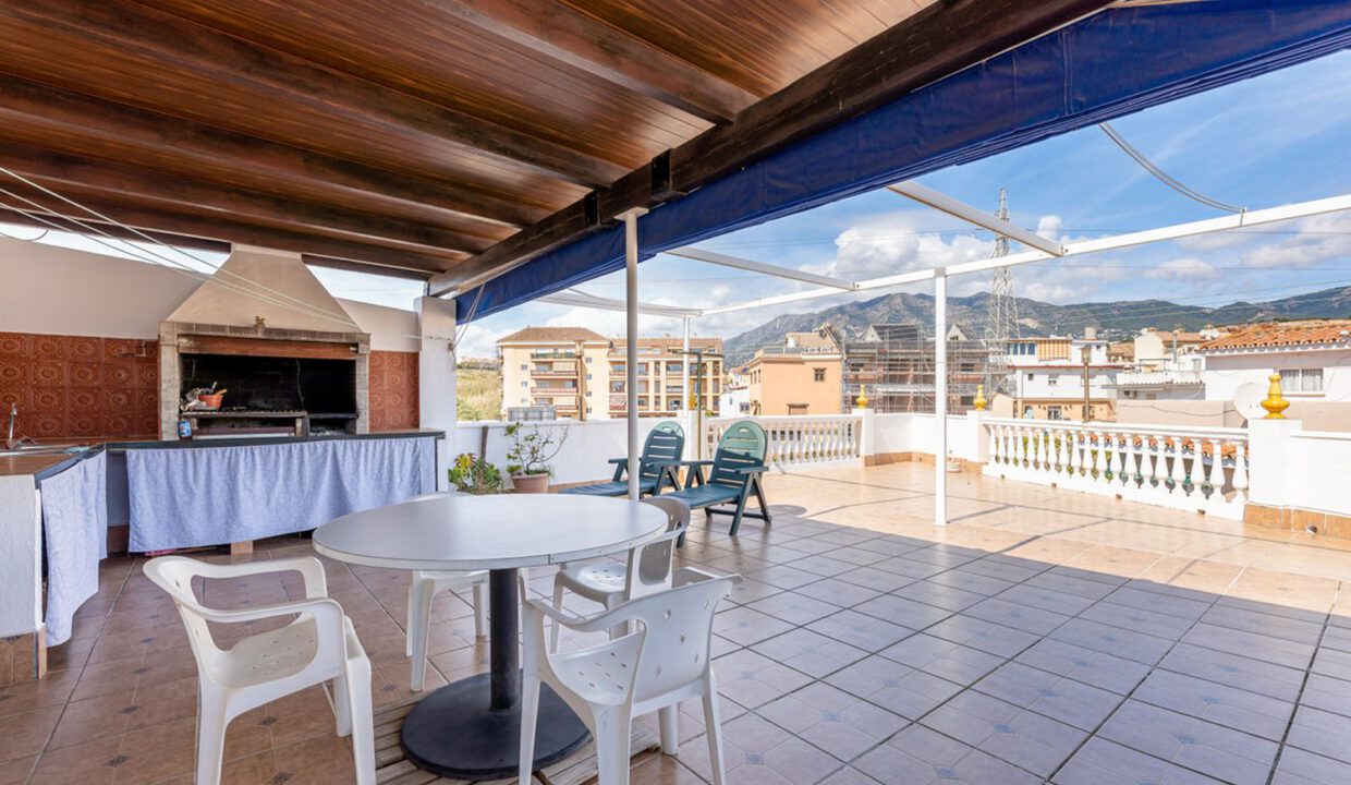 los-pacos-semi-detached-18