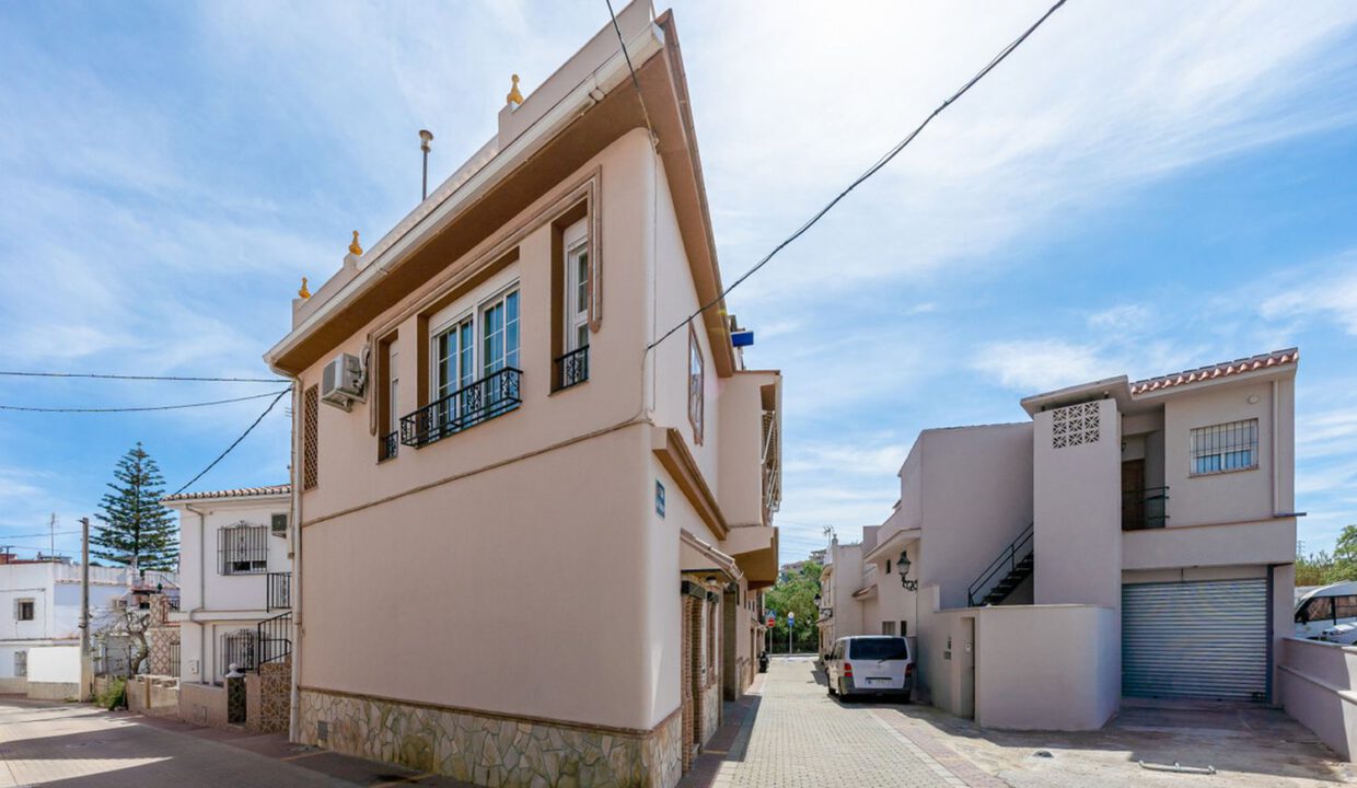 los-pacos-semi-detached-21