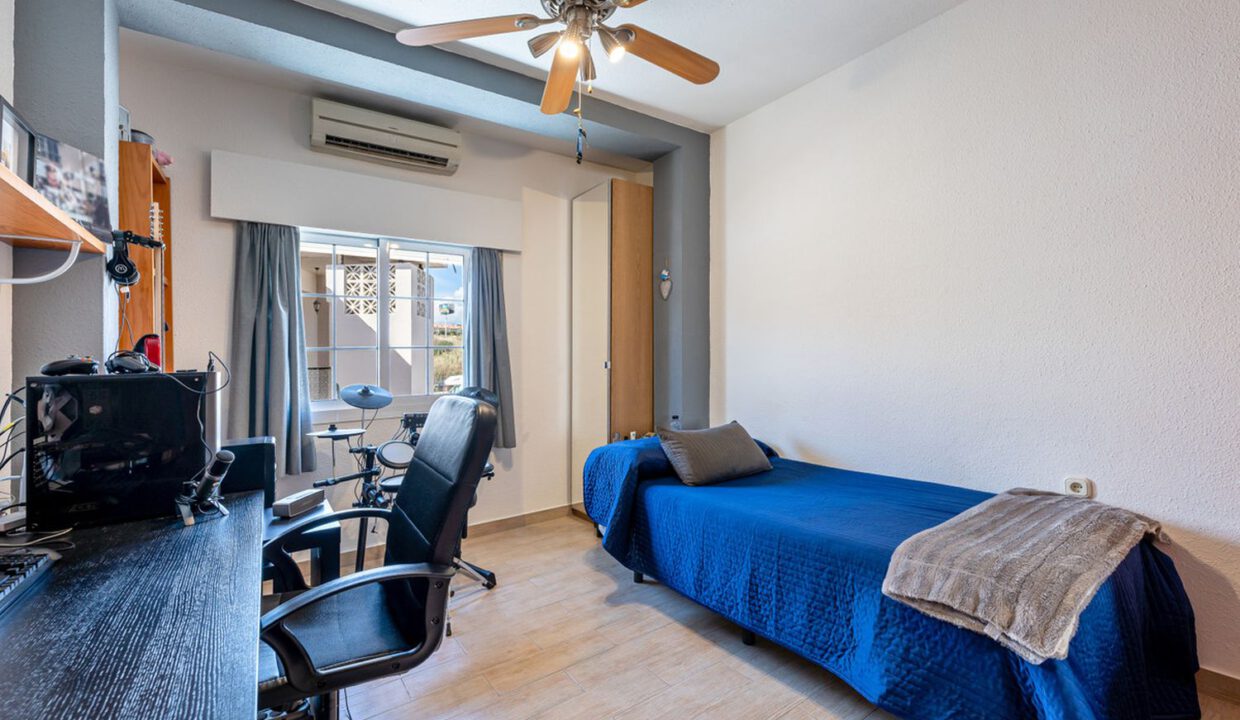 los-pacos-semi-detached-8