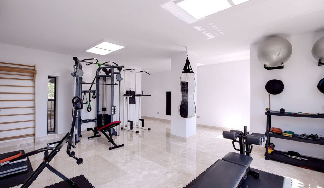 nueva-andalucia-villa-11