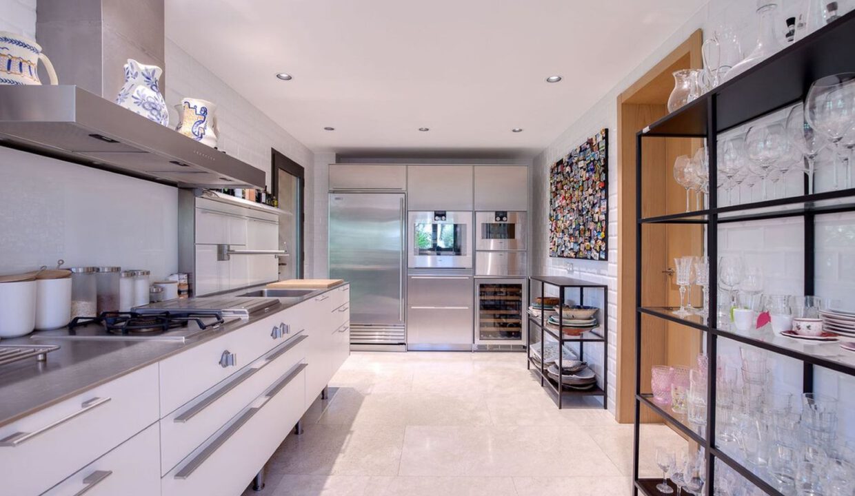 nueva-andalucia-villa-6