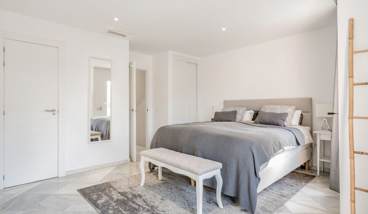 townhouse-nueva-andalucia-10