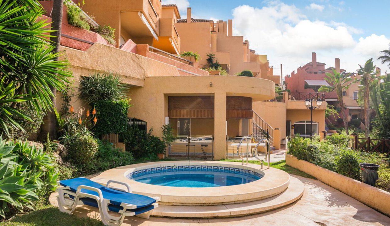 townhouse-nueva-andalucia-17