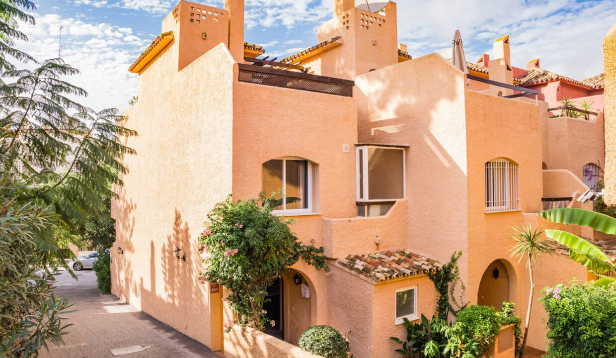 townhouse-nueva-andalucia-2