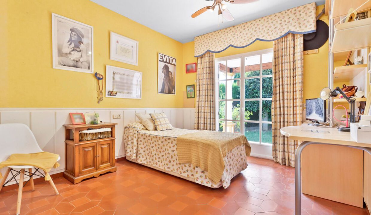 detached-mijas-villa-10