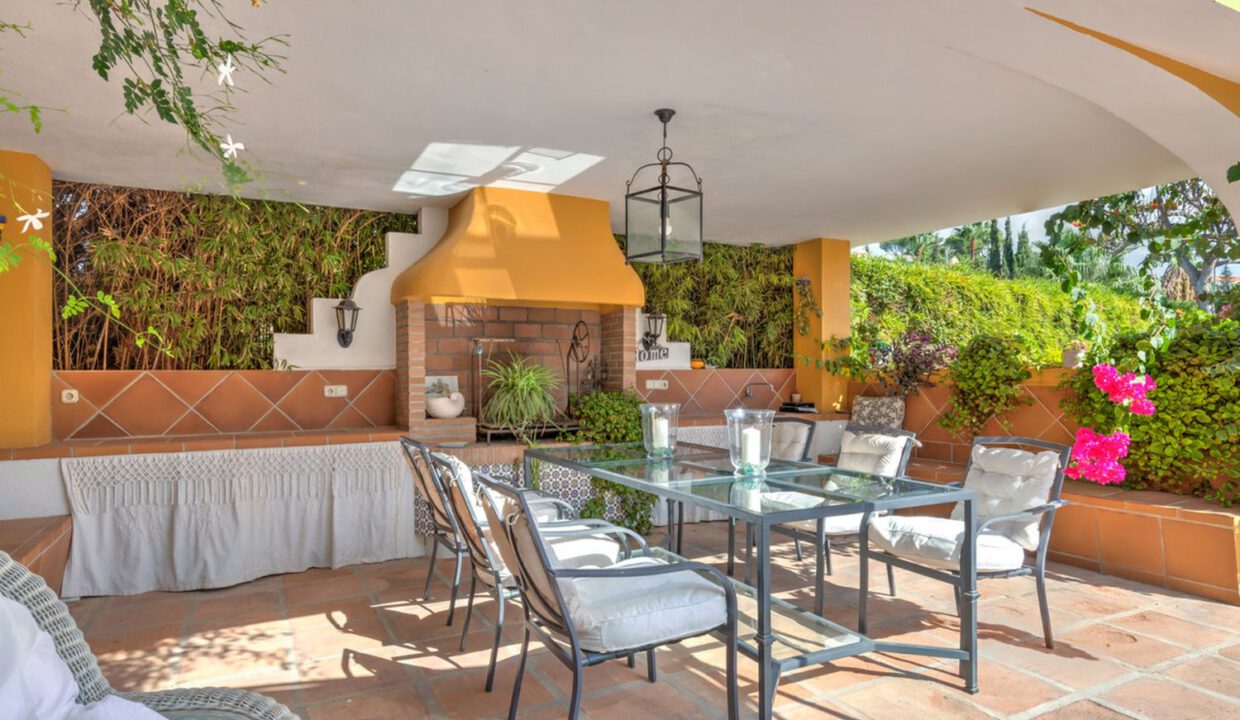 detached-mijas-villa-13