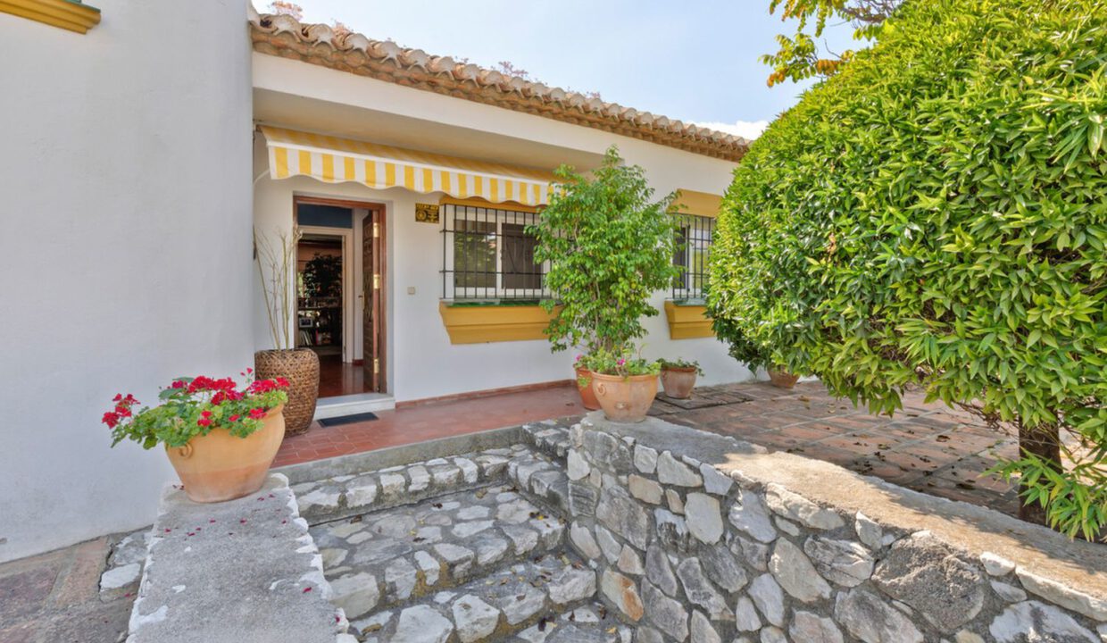 detached-mijas-villa-15