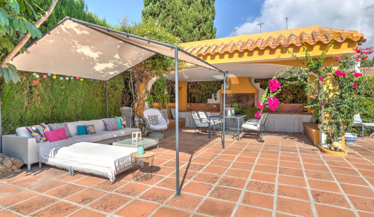 detached-mijas-villa-17