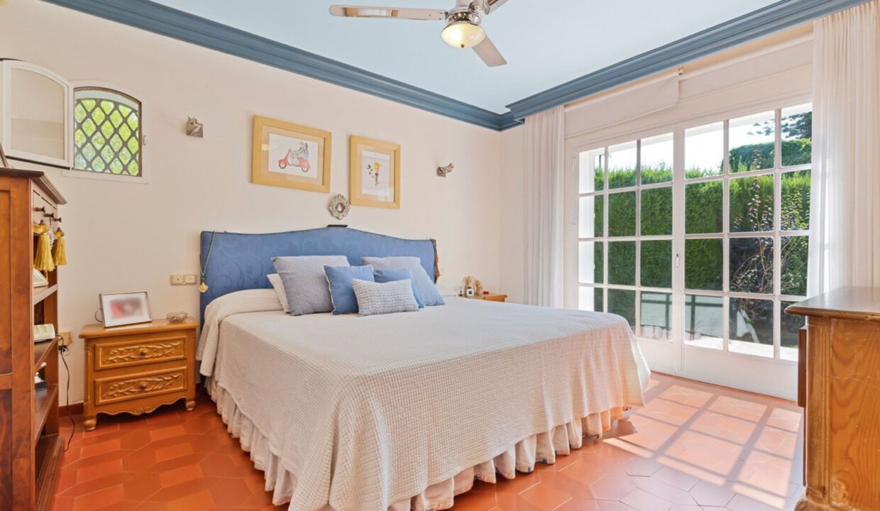 detached-mijas-villa-6