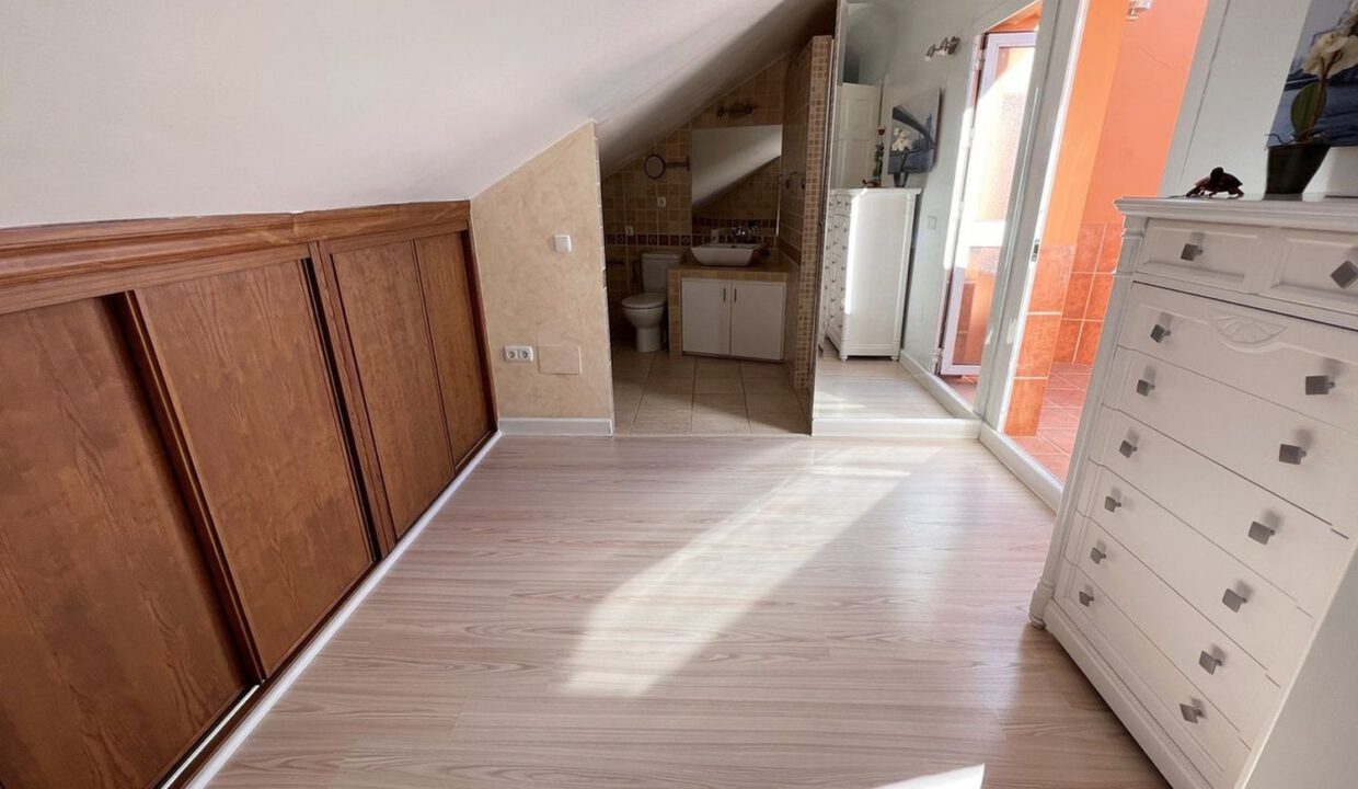 lospacos-townhouse-15