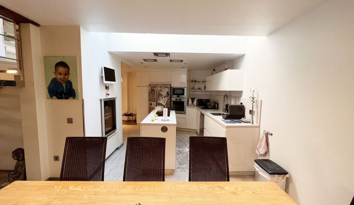 lospacos-townhouse-7